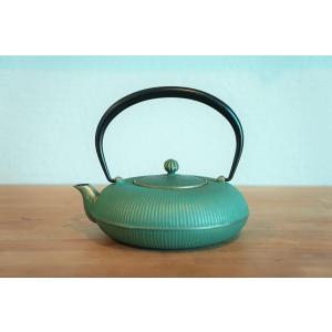 南部鉄器　鉄急須　平型糸目　０．４リットル　Teapot NanbuTekki 南部鉄器 急須 日本製 平形 糸目 0.4L 360ml Nanbutekki 岩手県