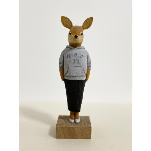 木と豆舎 木彫りの鹿ガール(パーカー) ならしかの休日