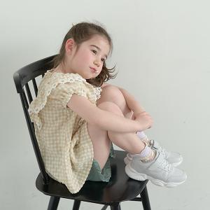 petit main プティマイン(petit main)フラワースニーカー【50％OFF