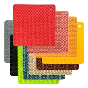 鍋敷き マット シリコン 角型 耐熱　耐冷 水洗い 防水 柔軟 滑り止め 鍋つかみ シート 四角形 台所 キッチン用品 雑貨 小物 おしゃれ かわいい