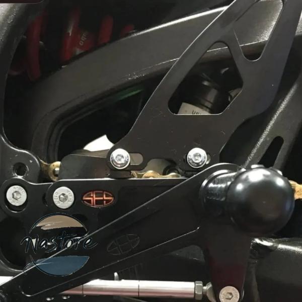 並行輸入品 ガード リア カワサキ ニンジャr 2011 2020 2018 2019 フットペグ ...