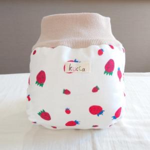 kucca クッカ パンツ型布おむつカバー Miss Strawberry Crazy Lサイズ 10kg〜 パンツ型 トイレトレーニング｜ナチュラルベビー Natural Baby