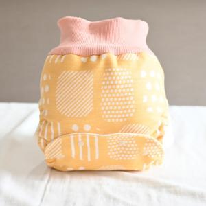 kucca クッカ パンツ型布おむつカバー SAKURA ICHIGO Honeys Mサイズ 7〜10kg パンツ型 トイレトレーニング｜natural-living