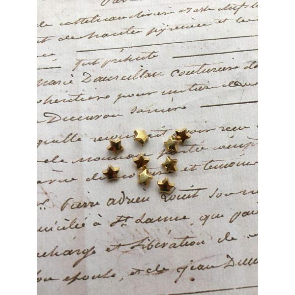 ミニチュア ボタン星型ボタン 80個 小さめ ハンドメイド 材料 デコ ドール 人形　　