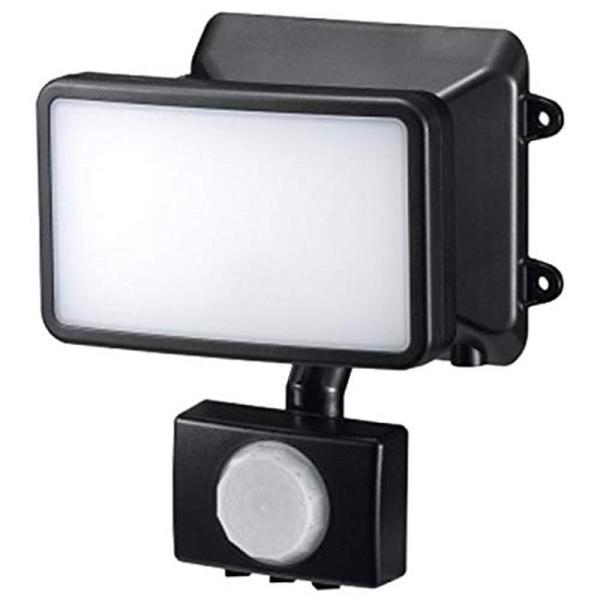 ヤザワ LEDセンサーライト ACコンセント式 防雨タイプ 調光タイプ 6W白色LED×1灯 リモコ...