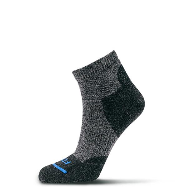 ソックス・靴下 FITS ライトハイカークォーター M 011(コール)