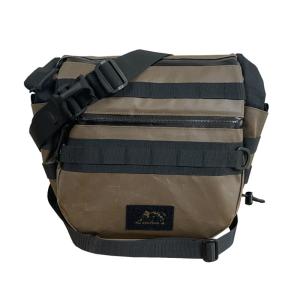 タックルバッグ LINHA ROLLTOP SHOULDER 「BUCKET MOUTH」 10L COYOTE｜naturum-outdoor