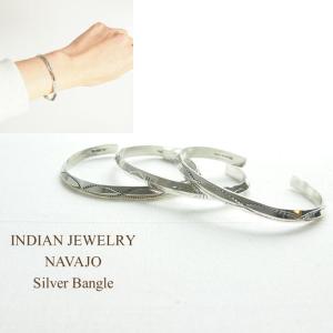 メール便200円配送可 インディアンジュエリー ナバホ スタンプ シルバー バングルINDIAN JEWELRY NAVAJO Silver Bangle｜navie