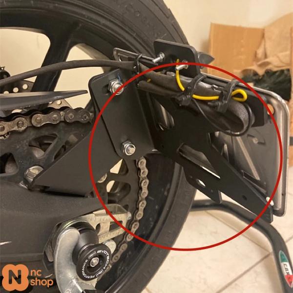 【並行輸入品】 ドゥカティ スクランブラー 800 バイク用 ライセンスプレートフレーム ライトラン...