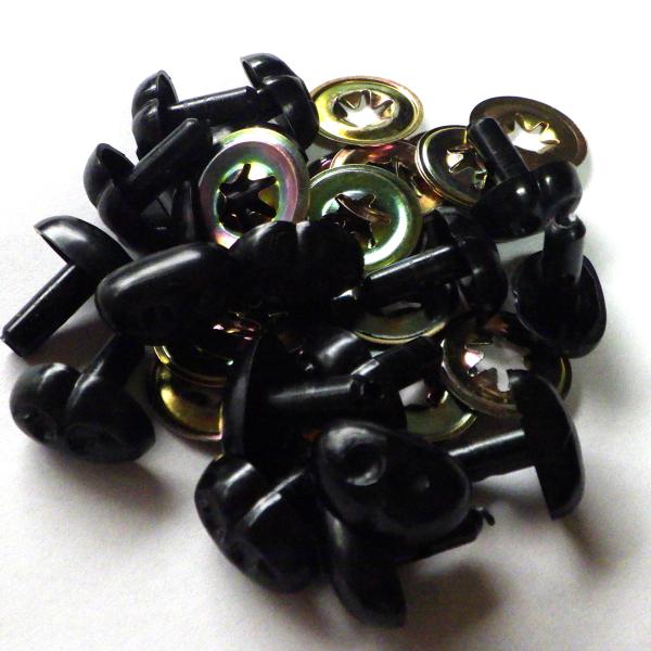 ぬいぐるみ編みぐるみ動物用　プラスチックの鼻　18ｍｍｘ11ｍｍ　ワッシャー座金あり　18個