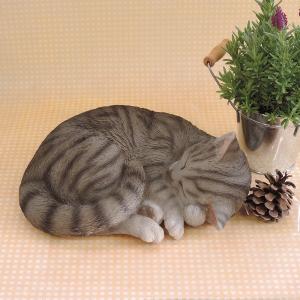 グレーかわいい居眠り猫　ギフトに ラッピング無料 ガーデンオーナメント　置物　カワイイ　ねこ　オブジェ　インテリア　雑貨　飾り　癒し｜needsland