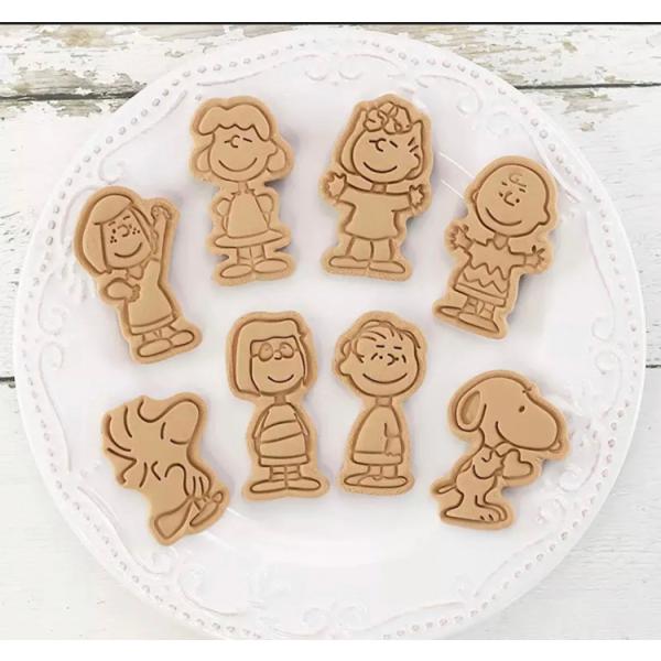 スヌーピー　全身　クッキー型抜き　8点セット