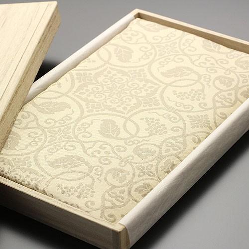 ふくさ 慶弔両用　金封ふくさ　西陣織 ≪葡萄唐草（クリーム）≫　桐箱付