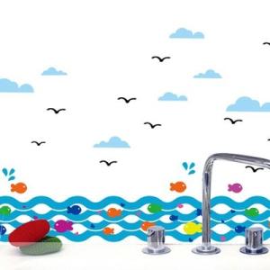 ウォールステッカー 波 カラフルな魚 雲 2枚セットの商品画像