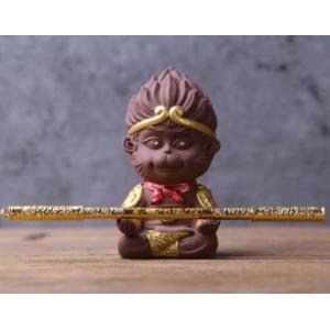 置物 フィギュア 孫悟空 如意棒を持つ立ち姿 西遊記 木彫り 天然木