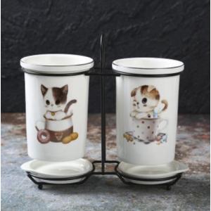 箸立て 2個一体型 カップに入ったネコちゃんデザイン 陶器製 (Aタイプ)｜neustadt