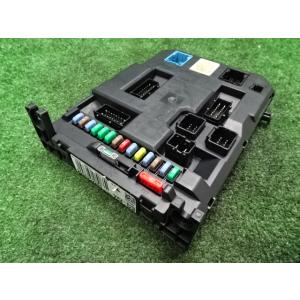 特価SALE シトロエン C3 セダクションレザー・A5HM01 2016年・右テール