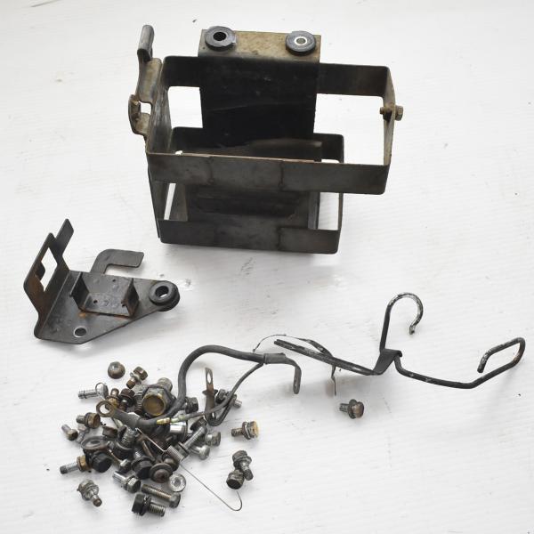 カワサキ Z250LTD KZ250H バッテリーケース ボルト ナット ステー 【B】AYC