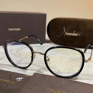 【正規品・新品】TOMFORD トムフォード TF5746DB FT5746DB 001  サングラス メガネ 眼鏡 メンズ レディース 普段使い おしゃれ プレゼント ギフト 並行輸入品｜nextore