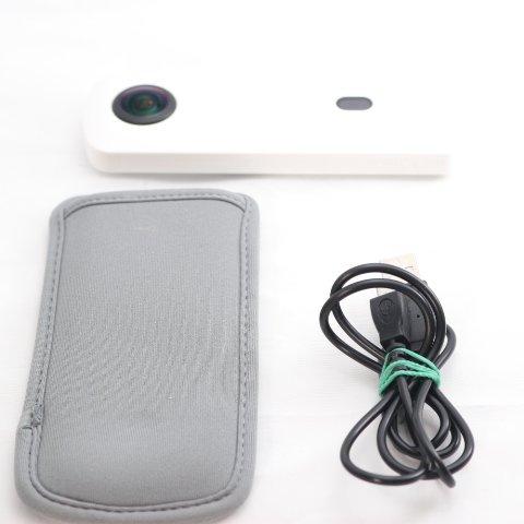 リコー シータ SC2 ホワイト 360°カメラ 4K 光学ズームビデオ 手ブレ補正付き ホワイト