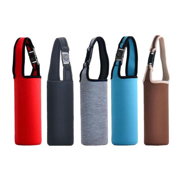 ペットボトルホルダー ペットボトルカバー 500ml 600ml ショルダーベルト付き 吸収 水筒カ...