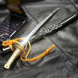 日本刀ミニチュアキーホルダー 神龍刀 特大 昇り龍 ブラック 90 Bk Nico Marche ニコマルシェ 通販 Yahoo ショッピング