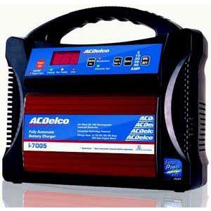 車用バッテリー充電器おすすめ10選 選び方のポイント 充電時の注意点とは クラッチ