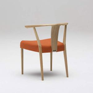 カリモク 肘付食堂椅子 アームチェア ファブリ...の詳細画像3