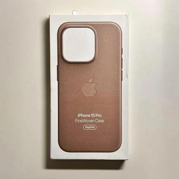 MagSafe対応 iPhone 15 Pro ファインウーブンケース・トープ 新品
