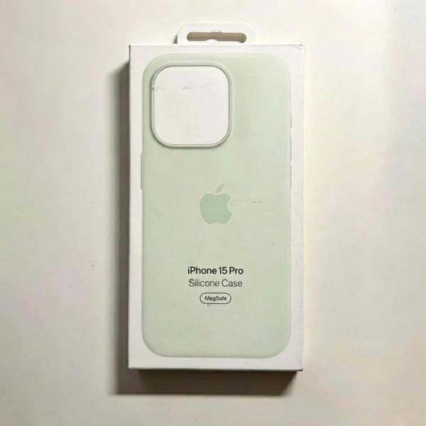 MagSafe対応 iPhone 15 Pro シリコンケース・ソフトミント 新品