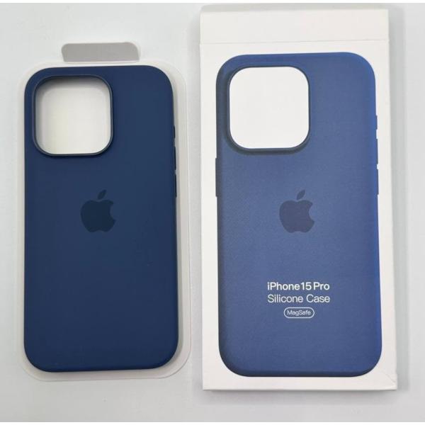 新品 iPhone15pro シリコンケース ストームブルー