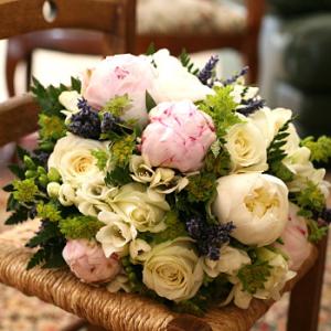 お彼岸　お供え 葬儀　通夜　花　花束