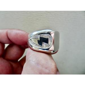 仁尾彫金『一つ星ブラックダイヤフラットシルバークロス』ハンドメイド