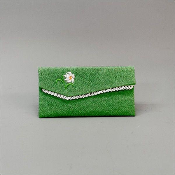 創価学会　念珠入/念珠ケース 緑色のちりめん　白ゆり刺繍入　マジックテープ付