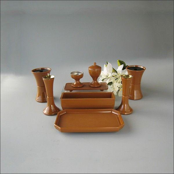 創価学会仏具　プラスチック　ビクトリー　チーク色　9具足