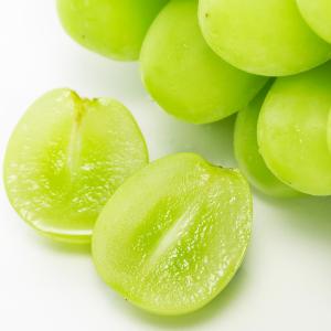 お歳暮 御歳暮 注文受付20日まで　シャインマスカット 1kg（約５００ｇ×２房） お試し 産地直送 山梨県産 ぶどう 葡萄 ブドウ 限定販売 送料無料