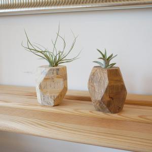 桧自然木ポリウレタン仕上げくり抜き花器（ガラス製花瓶内蔵） 木製