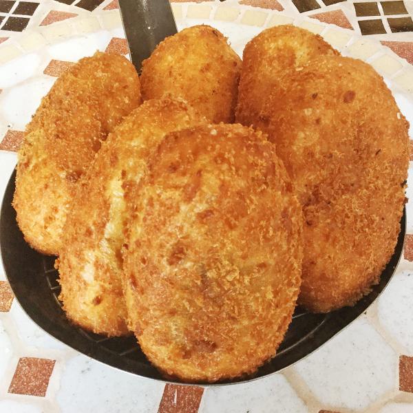 秋川牛 ビーフシチューカレーパン 5個 カレーパン 冷凍