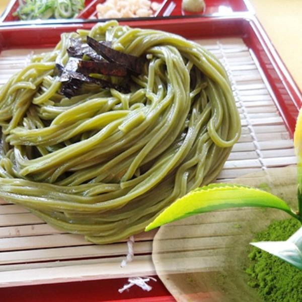 伊勢の精 鈴鹿抹茶めん 半生 2人前4袋 半生麺 めんつゆ 麺
