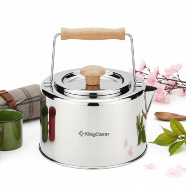 KingCamp キャンプ ケトル 1.2L やかん 【天然竹ハンドル &amp; 茶こし付き】 直火 ステ...