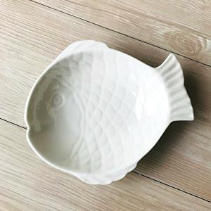 小鉢 鯛型 魚型 白磁 陶器 ポーセラーツ 食器 おしゃれ  小さい シンプル ホワイト アウトレット｜nishida-store