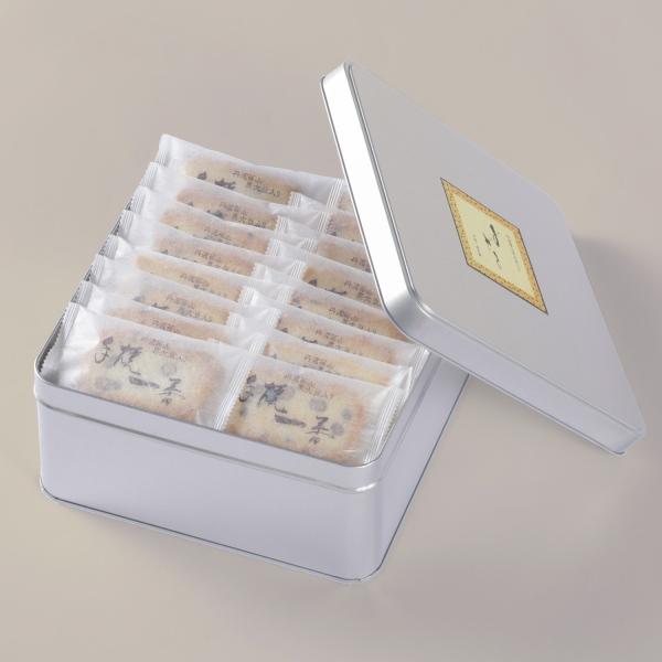 【丹波篠山黒大豆おかき】進物缶　大判（38枚入り）