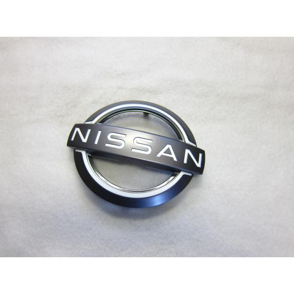 エンブレム　62890-6WK0A　リーフ　ZE1　日産純正部品