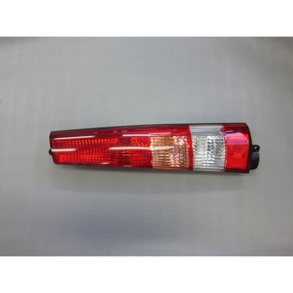 テールランプRH（運転席側）　84201TC080　TW2　サンバー　スバル純正部品