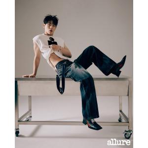 ★特価★ 韓国 雑誌 allure Korea...の詳細画像3