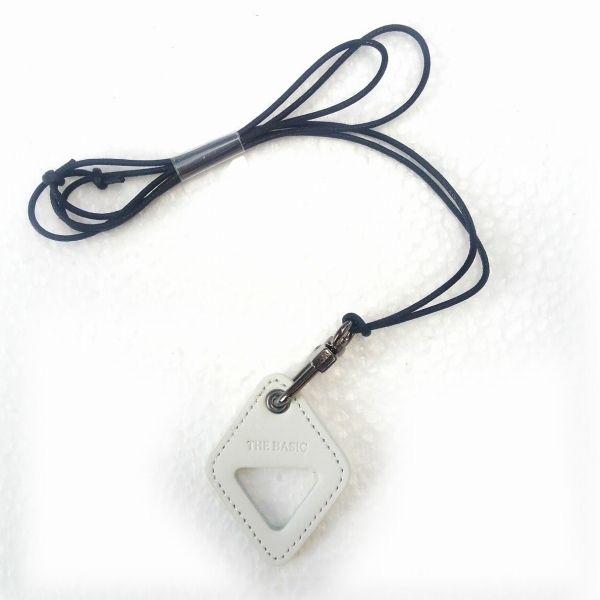 サングラス・めがねストラップ ホルダー ネックレス　ハンドメイド 天然皮ペンダント ホワイト