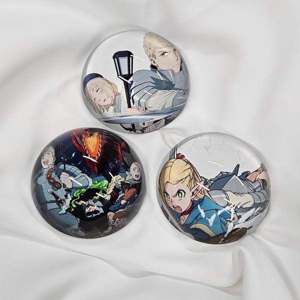 韓国 コミック グッズ『ダンジョン飯 クリスタル ペーパーウェイト（3種類から一つ選択）』公式グッズ