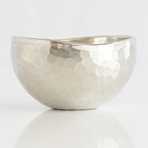 清雅堂 鎚起錫器｜酒器｜手作り錫器「ぐい呑み」錫銀色（口径62mm、容量60ml）｜おちょこ