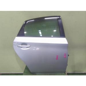プリウス DAA-ZVW30 右RドアASSY 2ZR-FXE 1F7  67003-47080 中...