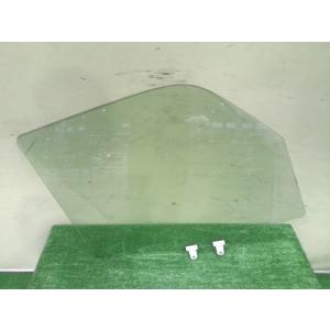 エブリィ 5BD-DA17V 右Fドアガラス R06A 26U  84501-64P00 中古